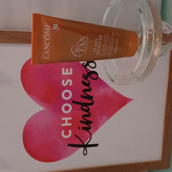 Bath & Body Self Tan Flash Bronzer For Your Legs